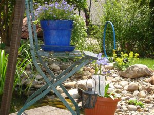 geschmackvolle Stuhl-Dekoration im Garten: Wohlfühlen pur ...